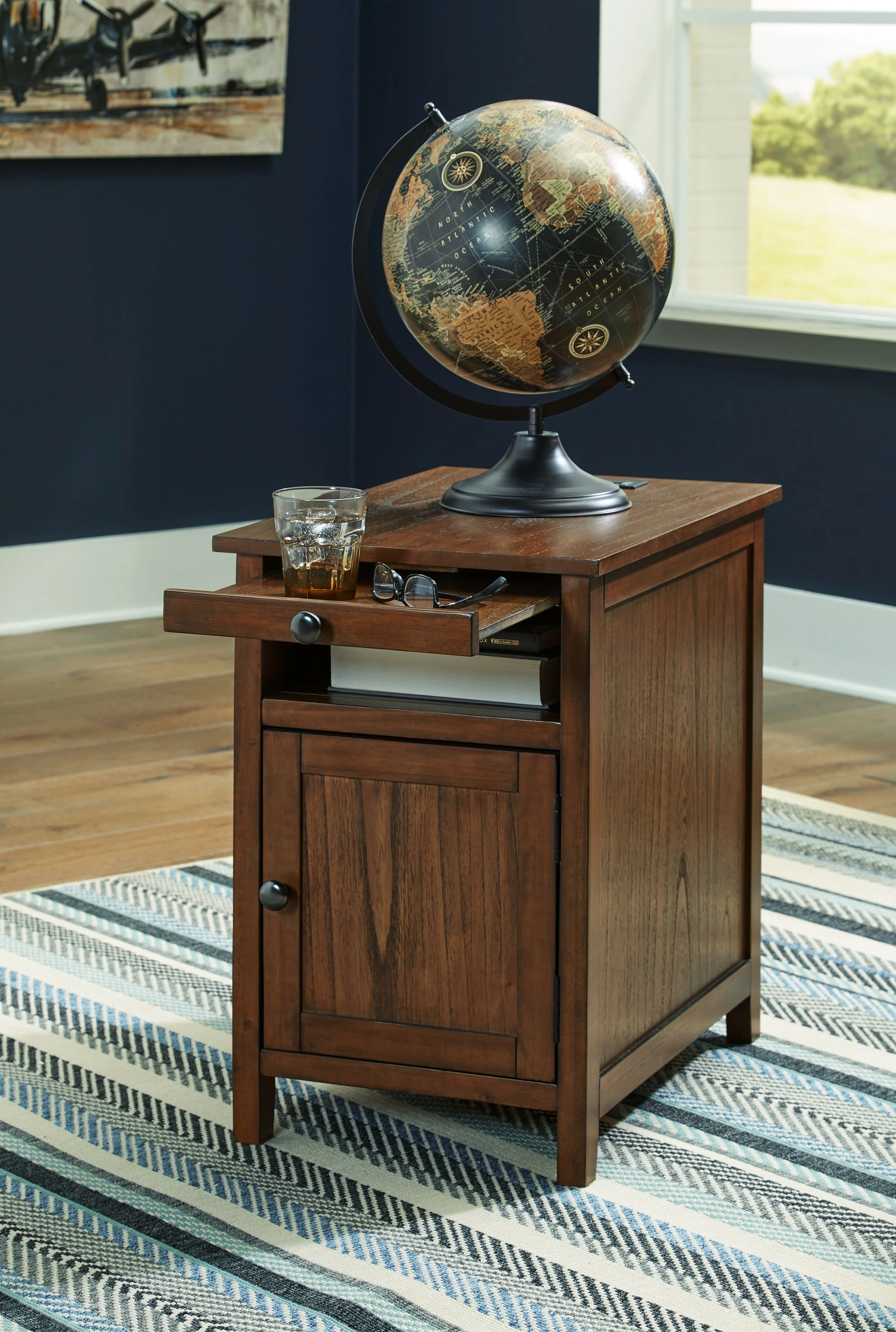 Treytown - Chair Side End Table - Image 23