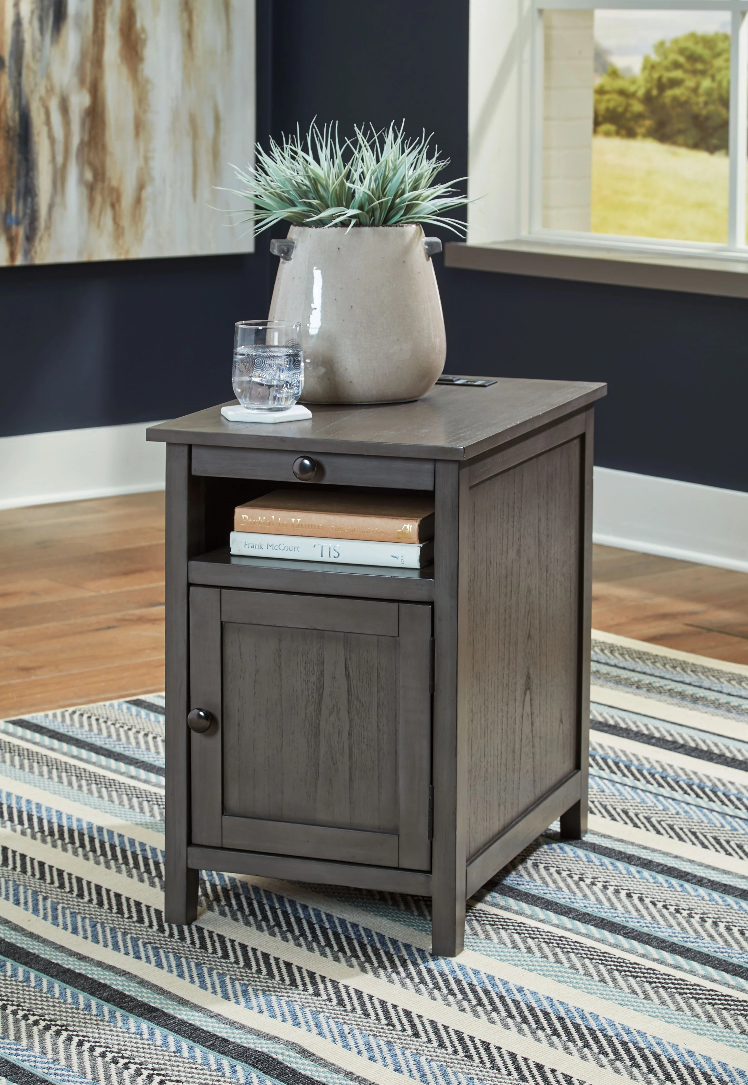 Treytown - Chair Side End Table - Image 26