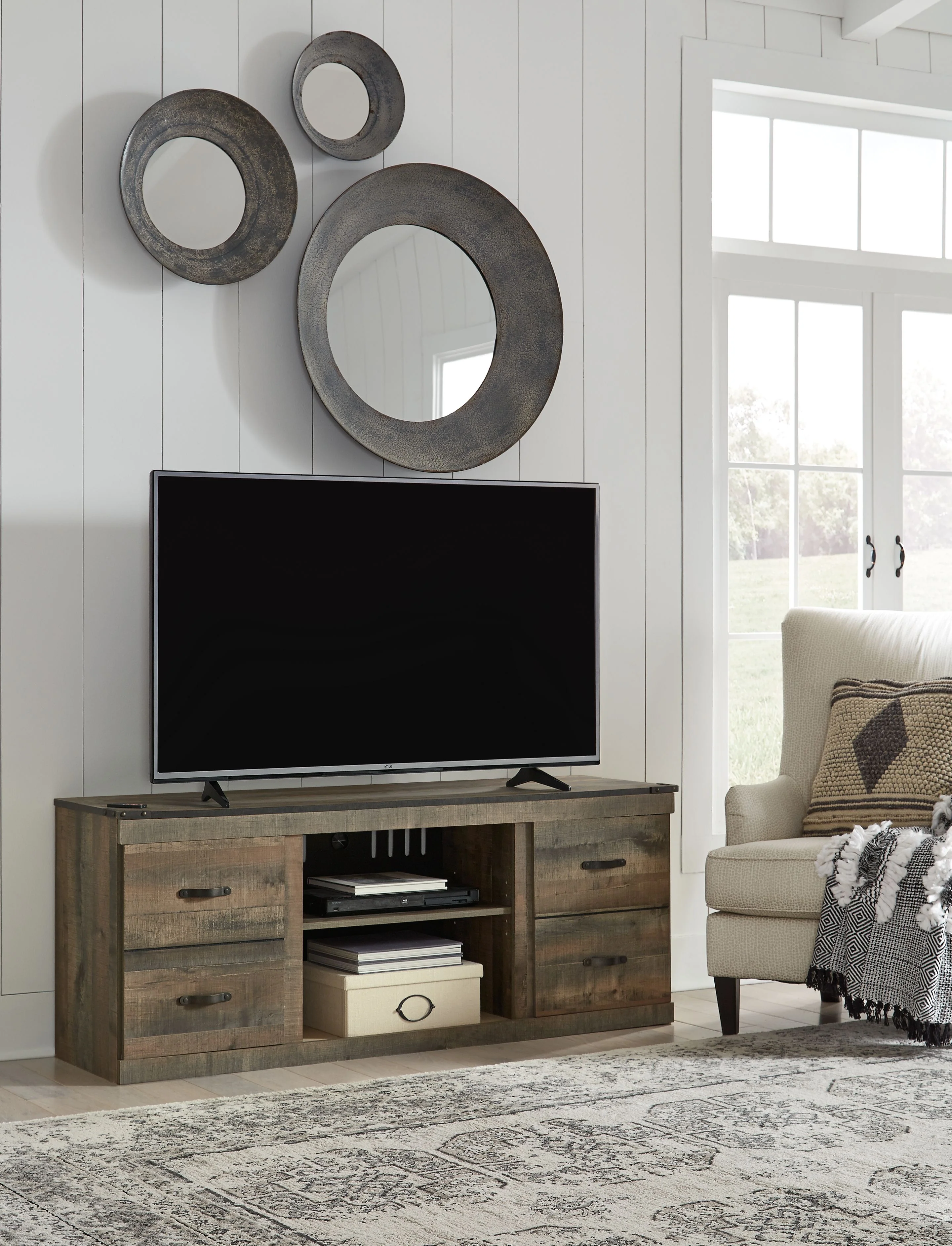 Trinell - TV Stand - Image 7