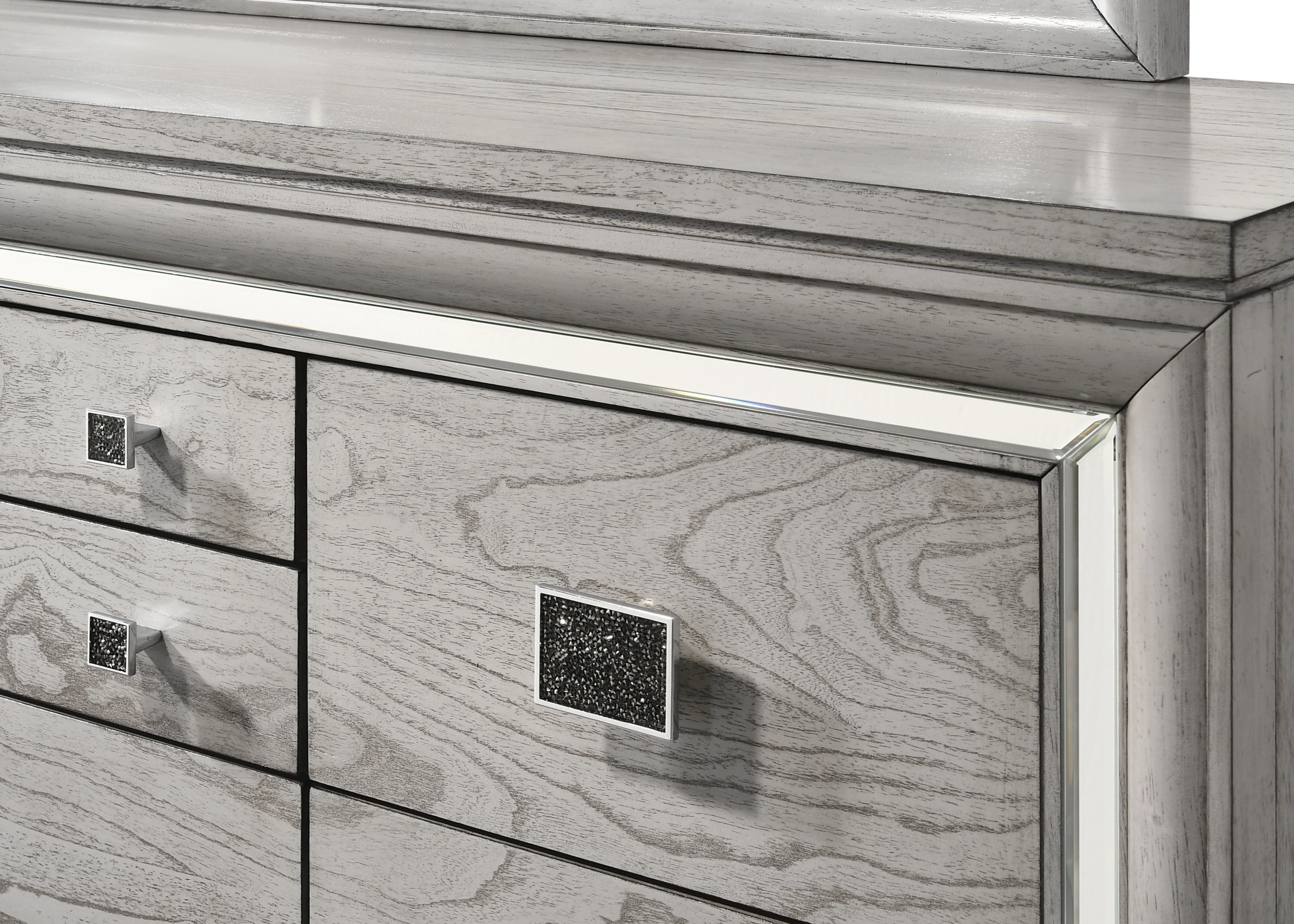 Vail Chest - Image 2