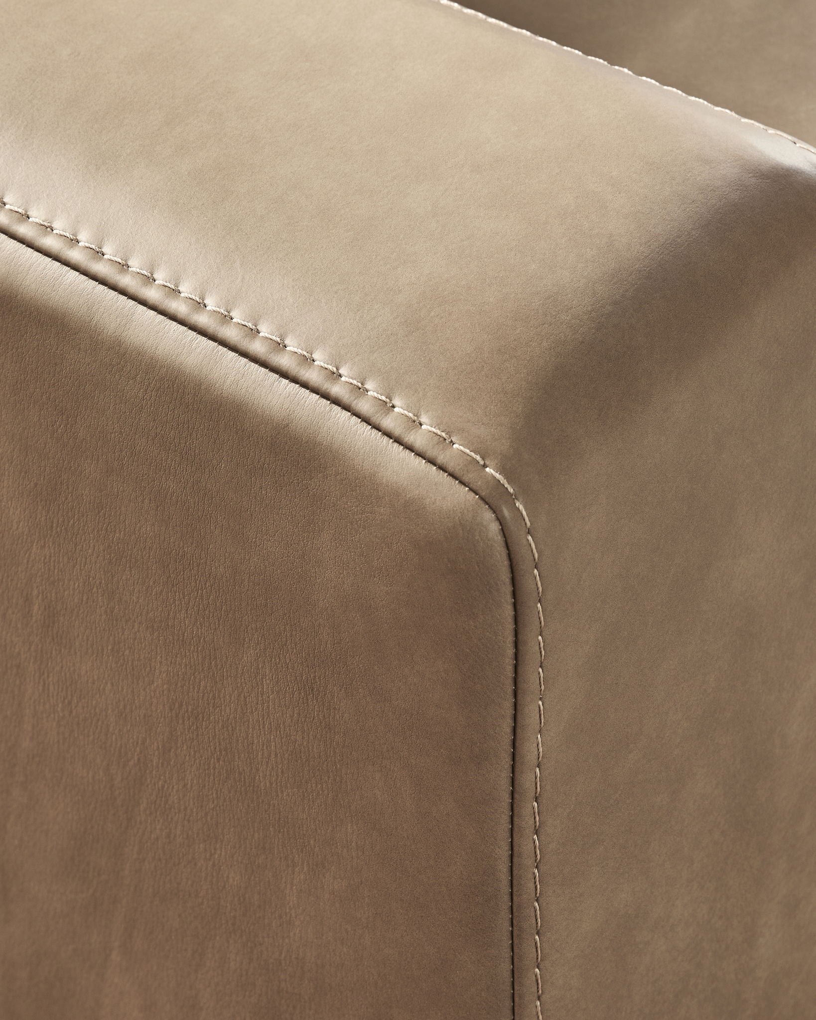 Veronella - Sectional - Image 8