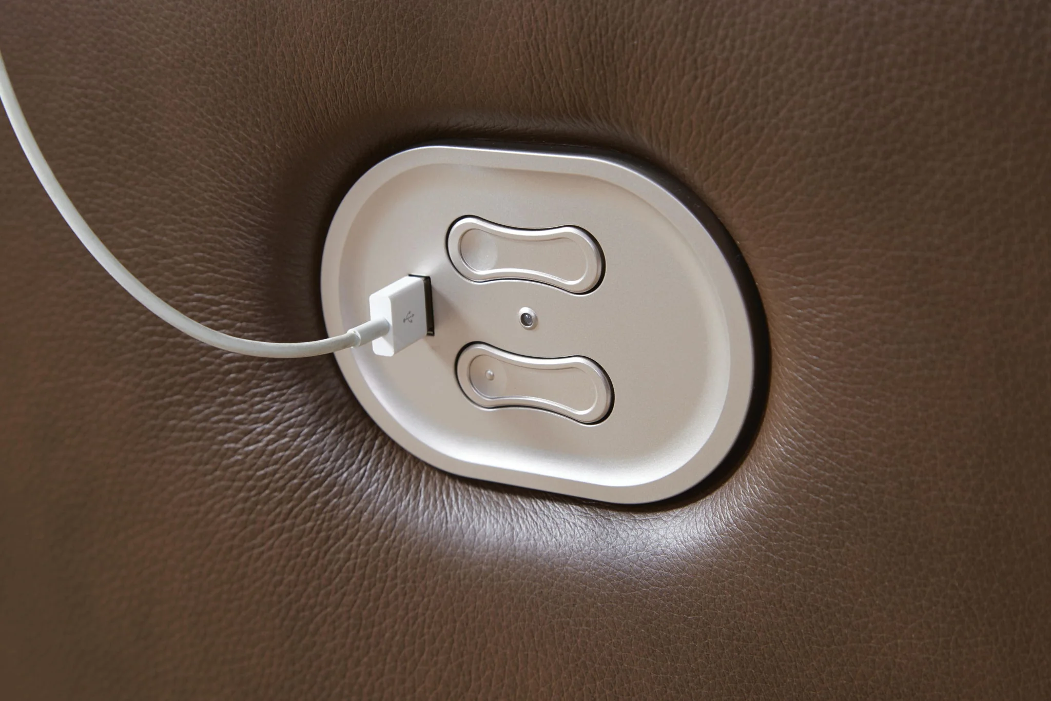 Vonryan - Power Reclining Sofa With Adj Headrest - Tobacco - Image 8