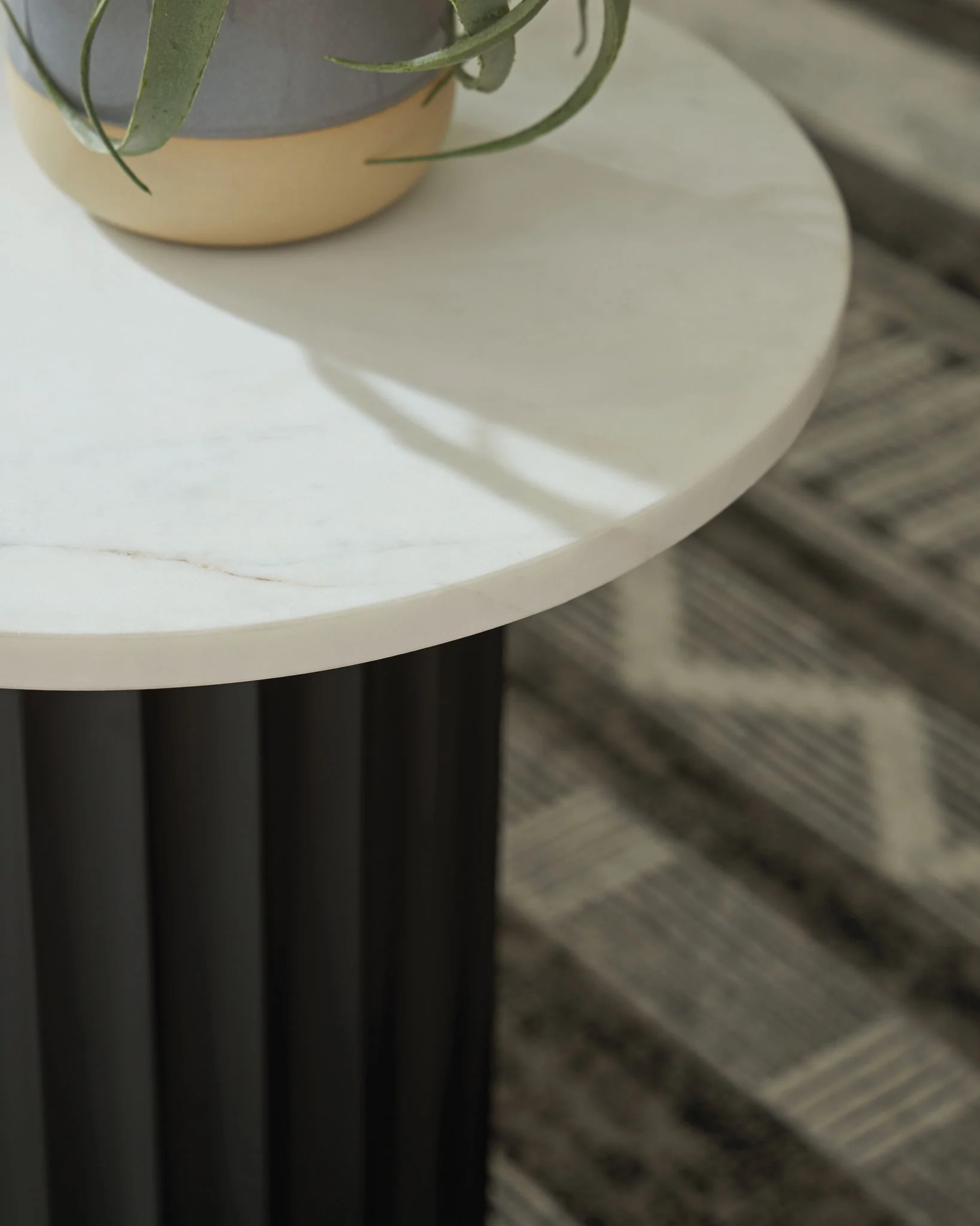 Wainstone - Accent Table - Black / White - Image 2