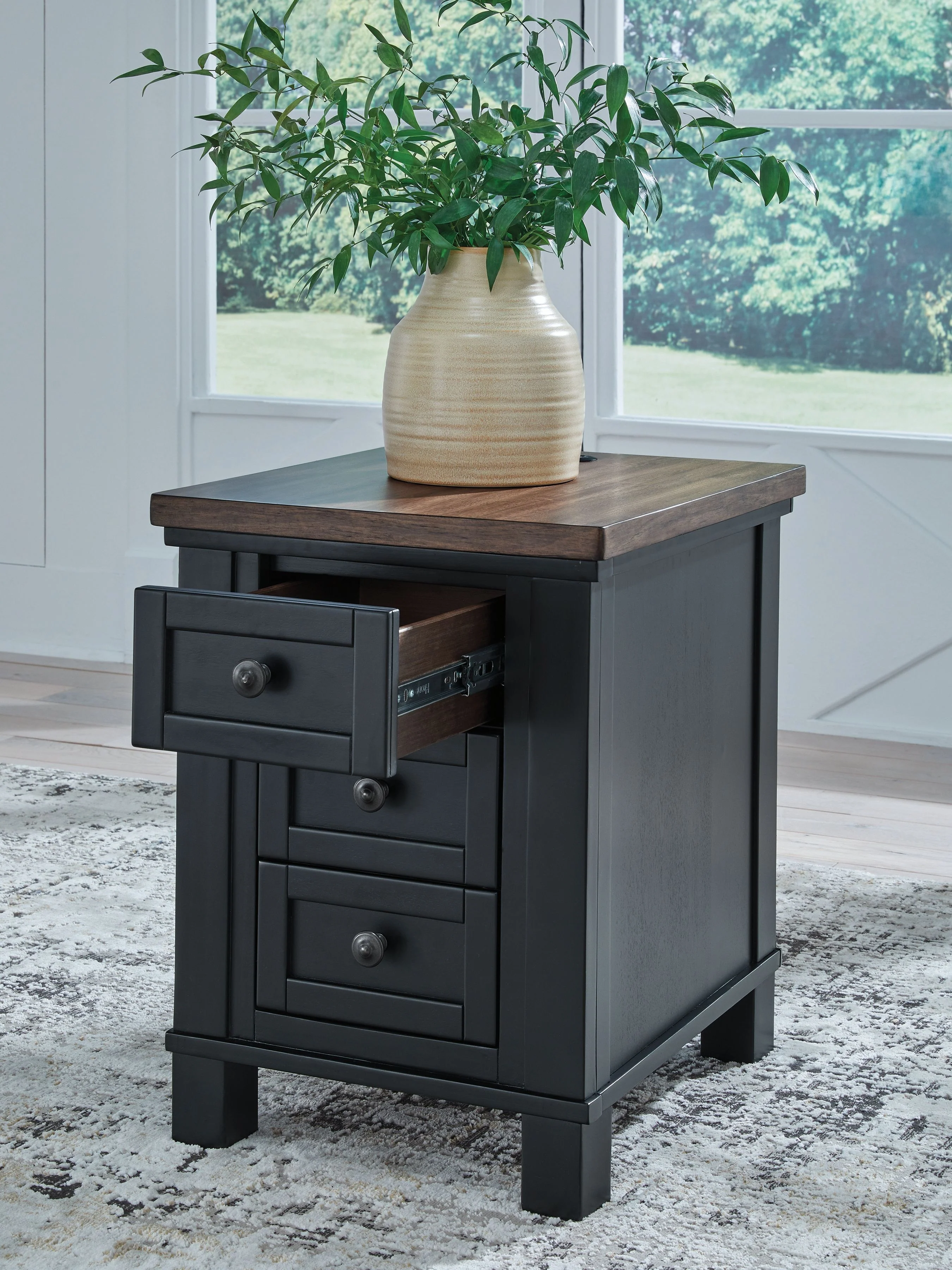 Wildenauer - Chair Side End Table - Brown / Black - Image 5