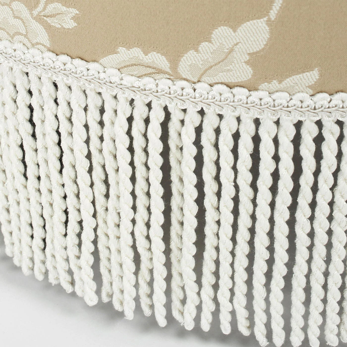 Yolanda - Round Upholstered Accent Ottoman - Image 40